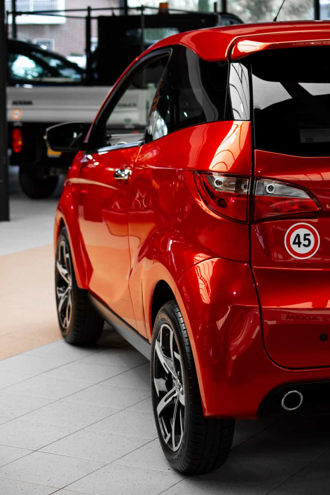 Aixam Coupe Premium Emotion 2022 Brommobiel Occasion Parelmoerrood Metallic