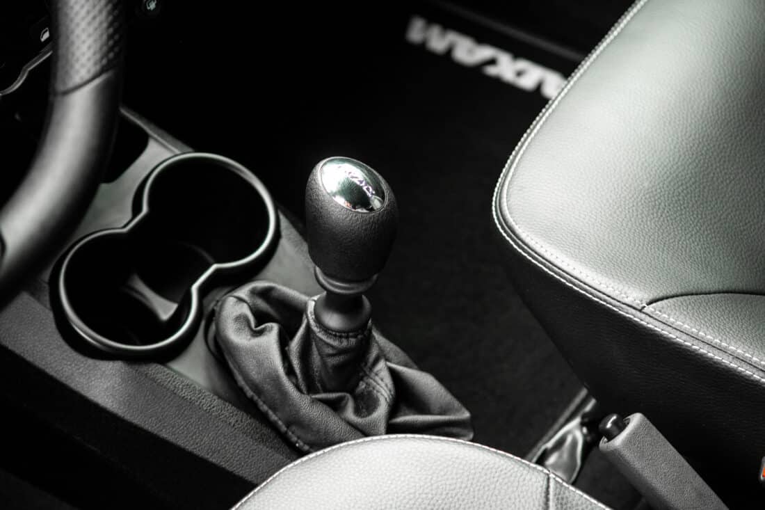 Aixam Coupe Premium Emotion 2022 Brommobiel Occasion Parelmoerrood Metallic