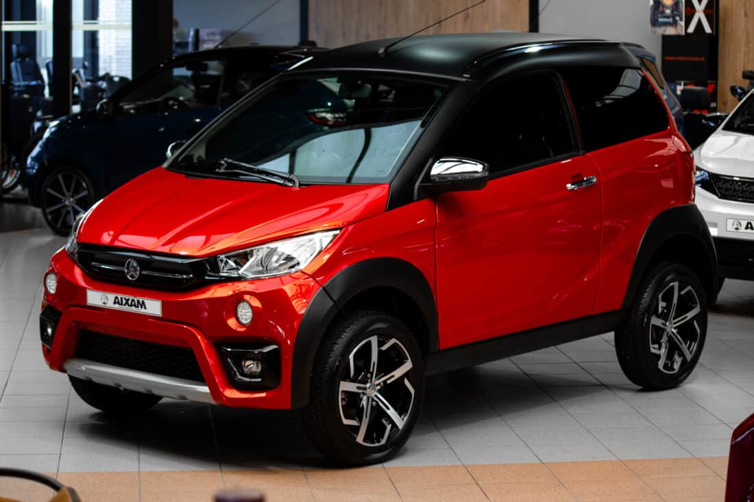 Aixam Crossover Premium Emotion 2020 11 Brommobiel Occasion Rood Metallic