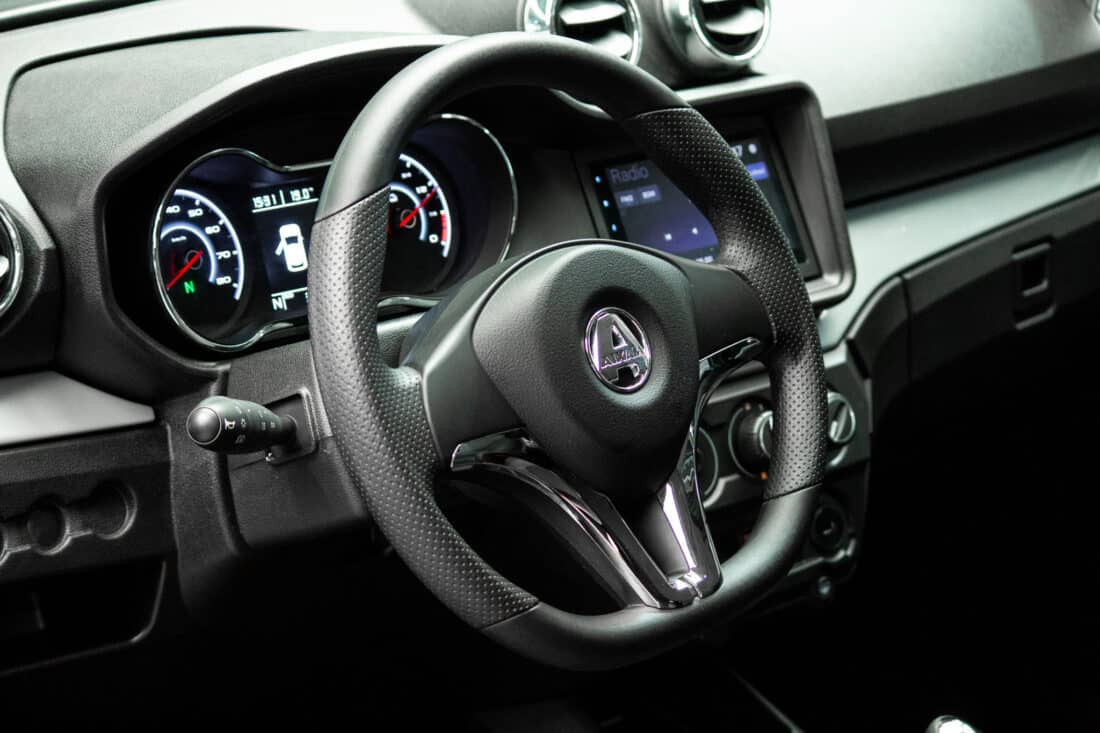 Aixam E Crossover Premium Ambition 2025 Elektrische Brommobiel Occasion Parelmoerrood Metallic