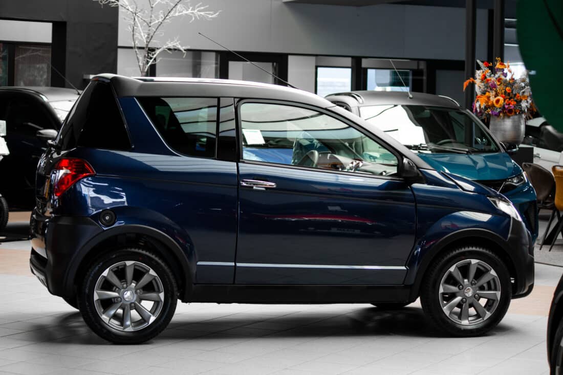 Aixam Crossline Vision 2015 Brommobiel Occasion Marineblauw Metallic