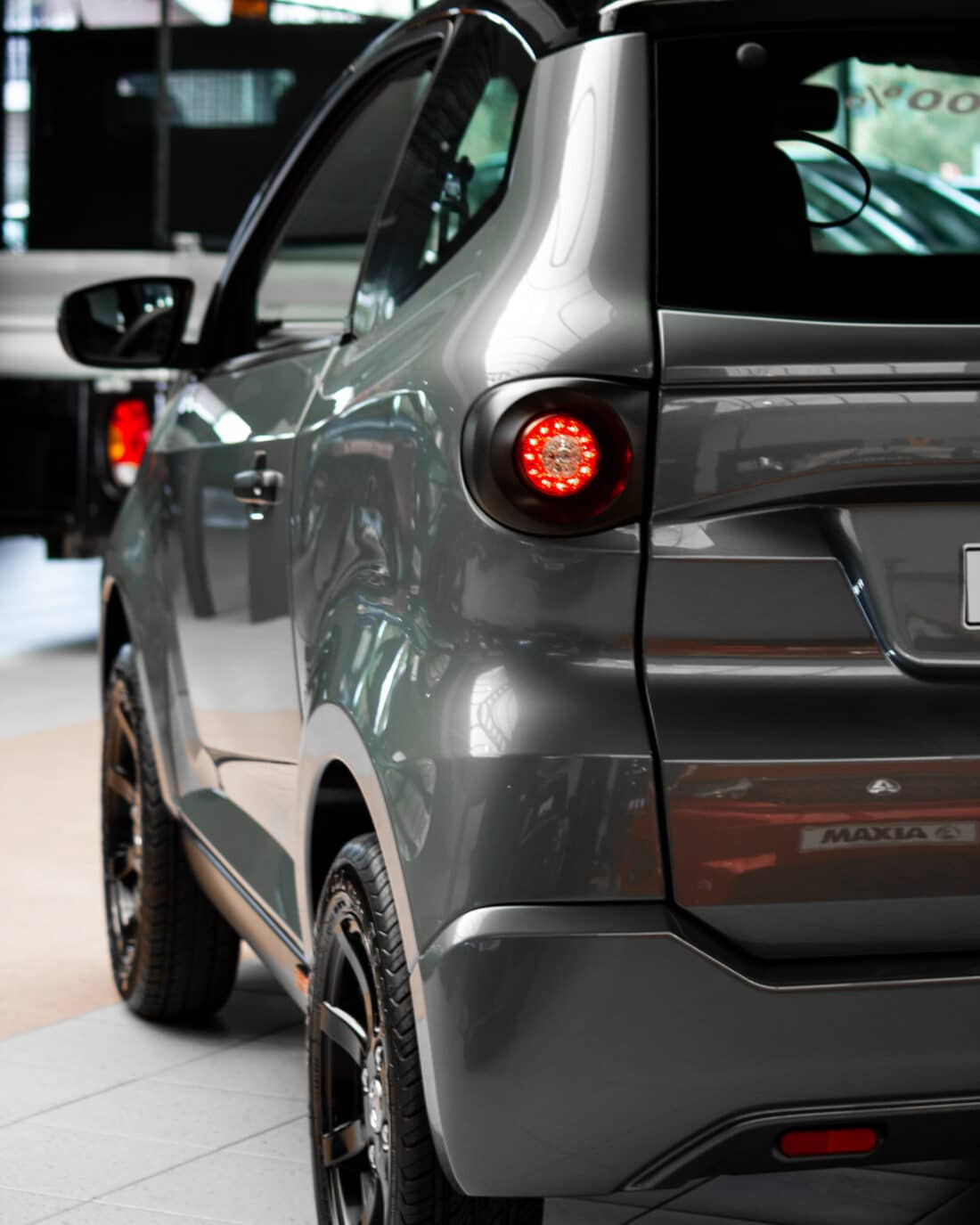 Aixam E Easy Chic 7 5kwh Brommobiel Elektrisch Nieuw Titianiumgrijs