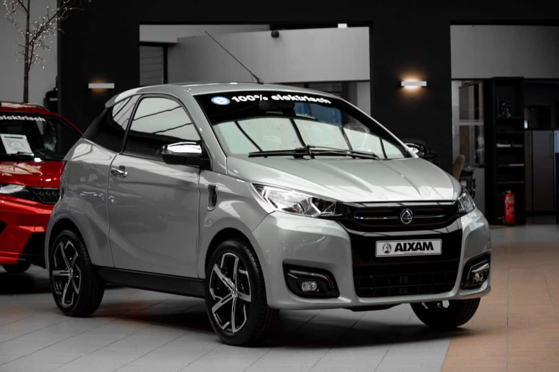 Aixam E Coup Premium Emotion 2022 Elektrische Brommobiel Occasion Zilvergrijs Metallic