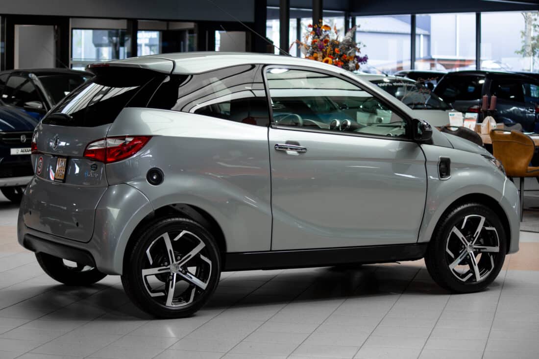 Aixam E Coup Premium Emotion 2022 Elektrische Brommobiel Occasion Zilvergrijs Metallic