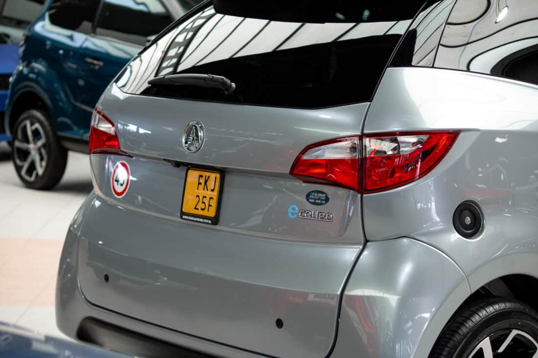 Aixam E Coup Premium Emotion 2022 Elektrische Brommobiel Occasion Zilvergrijs Metallic