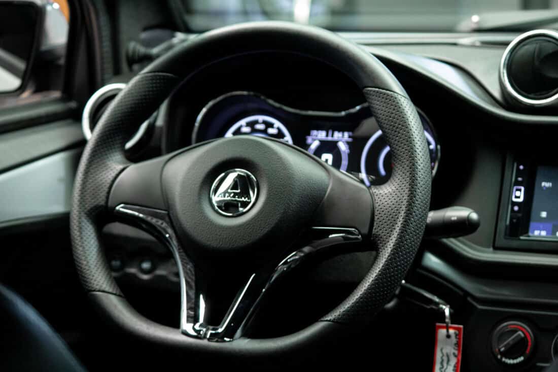 Aixam E Coup Premium Emotion 2022 Elektrische Brommobiel Occasion Zilvergrijs Metallic