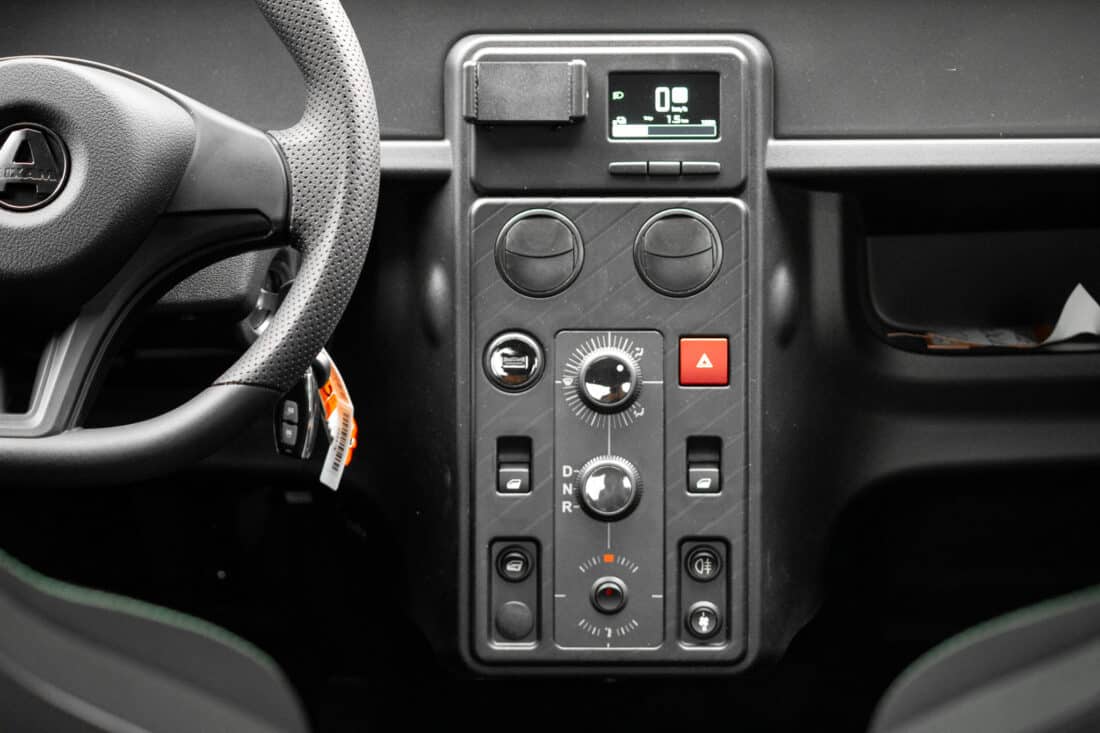 Aixam E Easy Chic 7 5kwh Brommobiel Elektrisch Nieuw Puur Wit Aixam E Easy Chic 7 5kwh Brommobiel Elektrisch Nieuw Puur Wit
