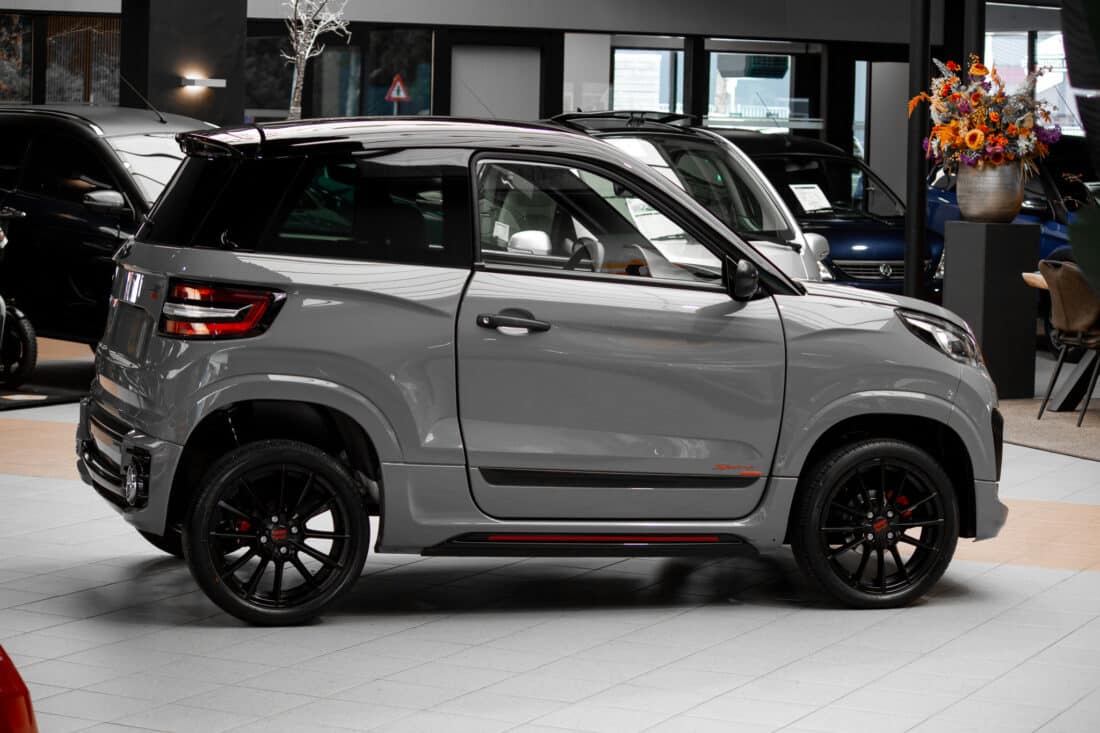Ligier Js 60 Sport Ultimate Dci 2021 Brommobiel Occasion Asphaltgrijs Ligier Js 60 Sport Ultimate Dci 2021 Brommobiel Occasion Asphaltgrijs