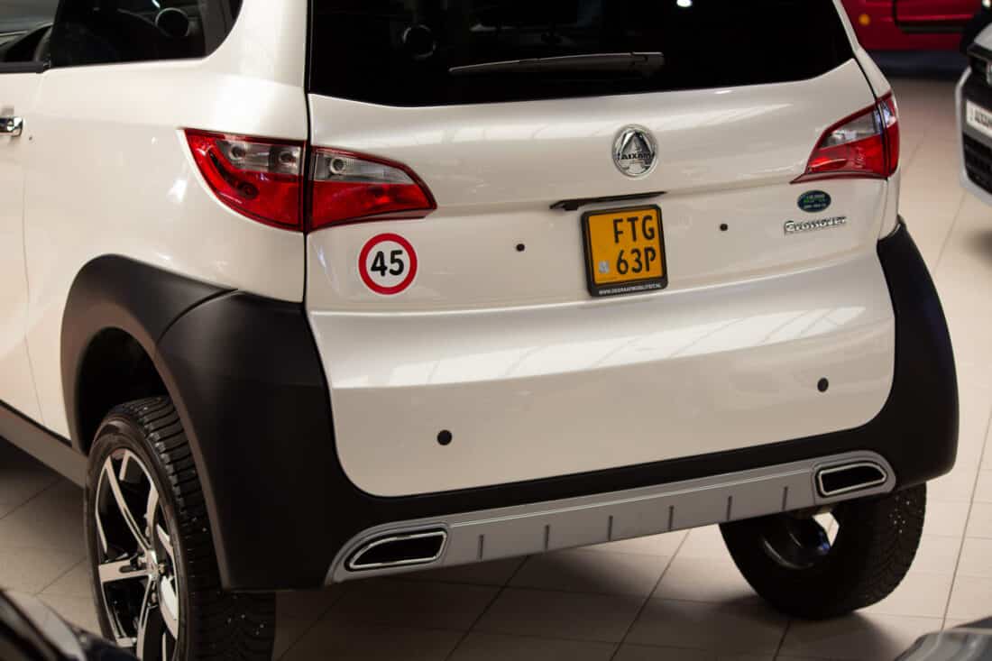 Aixam Crossover Premium Emotion 2023 Brommobiel Occasion Parelmoer Wit Aixam Crossover Premium Emotion 2023 Brommobiel Occasion Parelmoer Wit