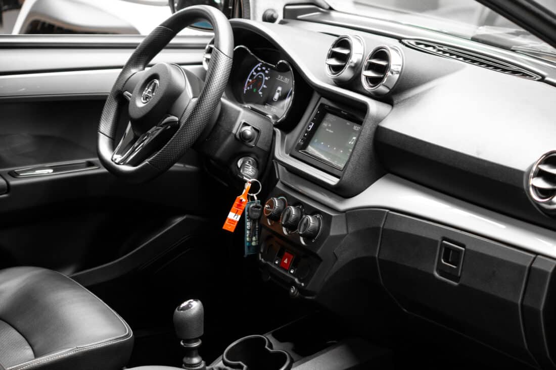 Aixam Crossover Premium Emotion 2022 Brommobiel Occasion Titaniumgrijs Metallic Aixam Crossover Premium Emotion 2022 Brommobiel Occasion Titaniumgrijs Metallic