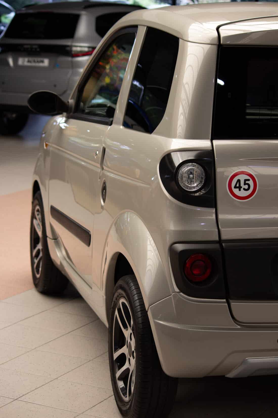 Microcar M Go 6 Dci 2022 Brommobiel Occasion Desert Grey Microcar M Go 6 Dci 2022 Brommobiel Occasion Desert Grey