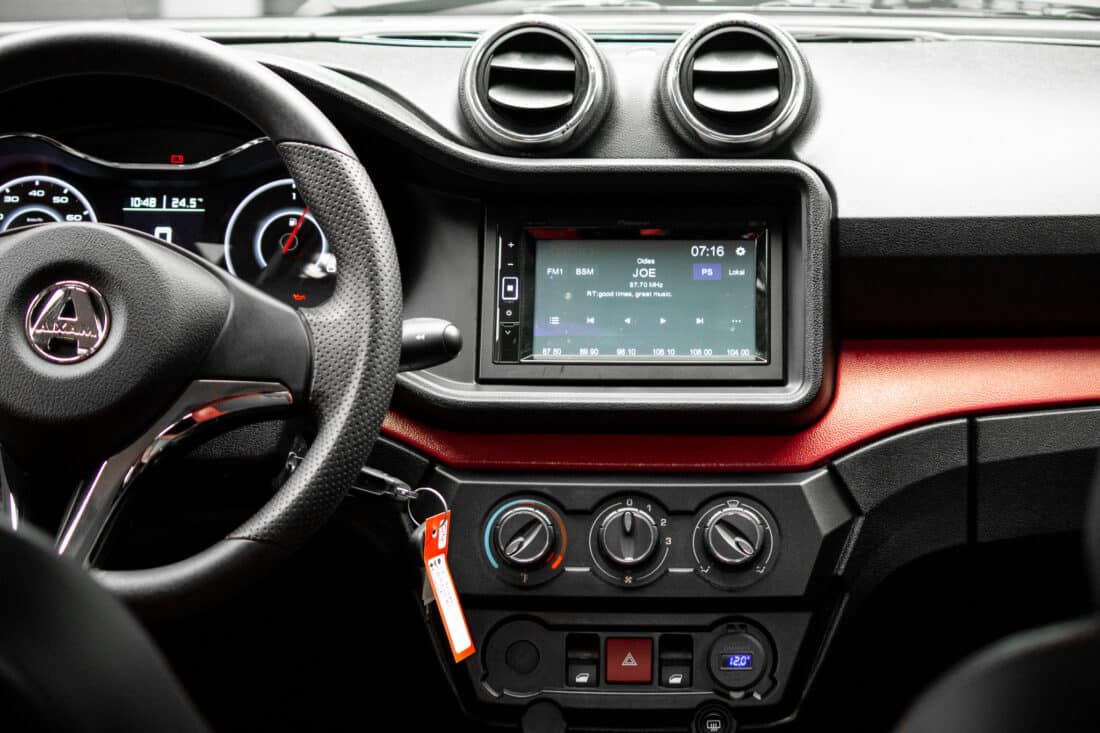 Aixam Crossover Premium Emotion 2023 Brommobiel Occasion Parelmoerrood Metallic