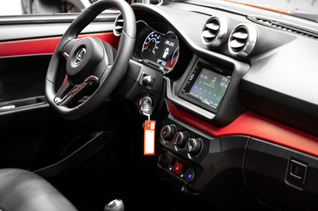 Aixam Crossover Premium Emotion 2023 Brommobiel Occasion Parelmoerrood Metallic