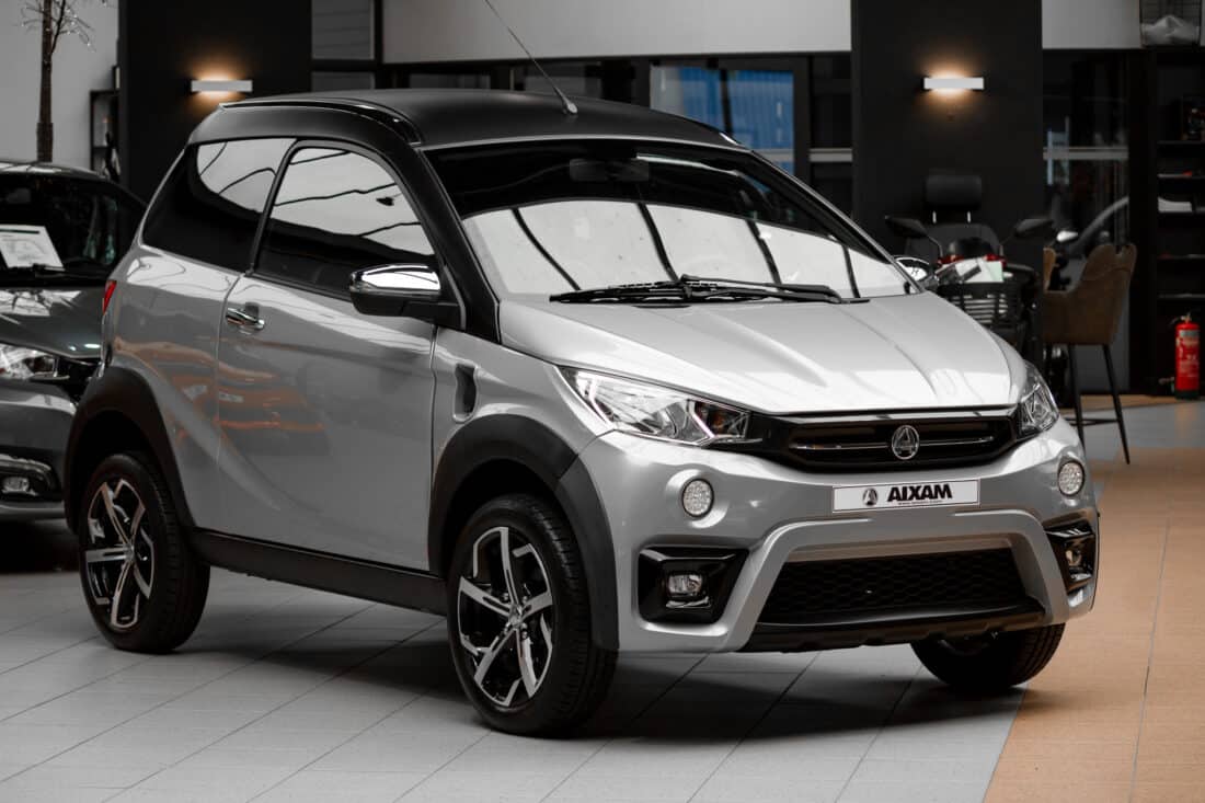 Aixam E Crossover Premium Emotion 2024 Elektrische Brommobiel Occasion Zilvergrijs Metallic Aixam E Crossover Premium Emotion 2024 Elektrische Brommobiel Occasion Zilvergrijs Metallic