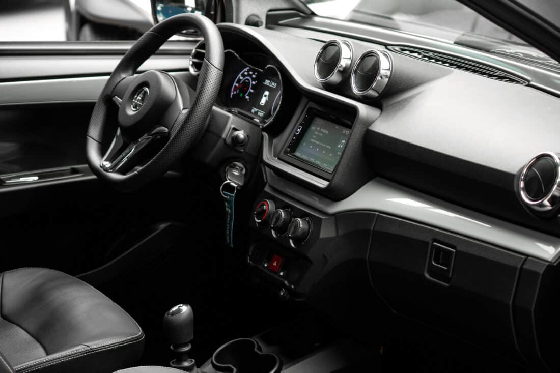 Aixam E Crossover Premium Emotion 2024 Elektrische Brommobiel Occasion Zilvergrijs Metallic Aixam E Crossover Premium Emotion 2024 Elektrische Brommobiel Occasion Zilvergrijs Metallic