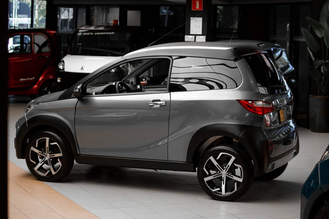 Aixam E Crossover Premium Emotion 2023 Elektrische Brommobiel Occasion Titaniumgrijs Metallic