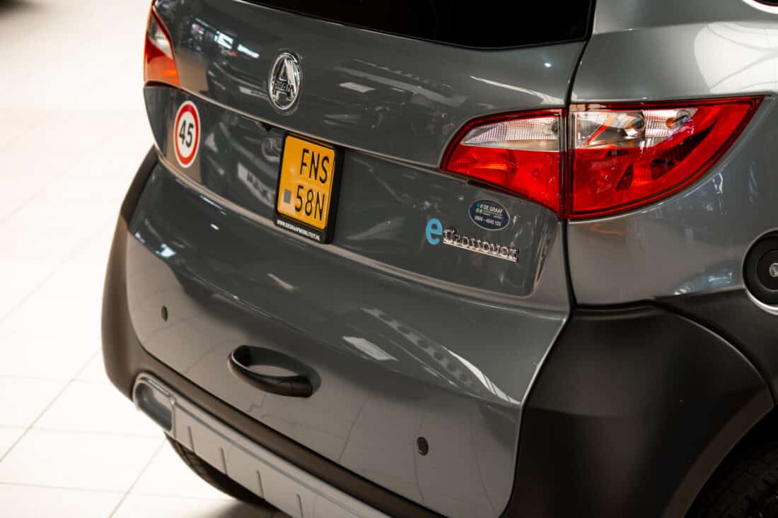 Aixam E Crossover Premium Emotion 2023 Elektrische Brommobiel Occasion Titaniumgrijs Metallic