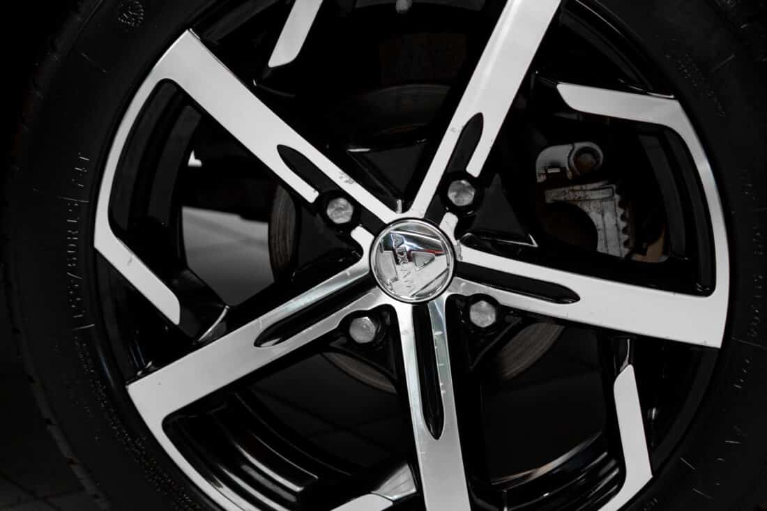 Aixam Coup Premium Emotion 2022 Brommobiel Occasion Parelmoerrood Metallic