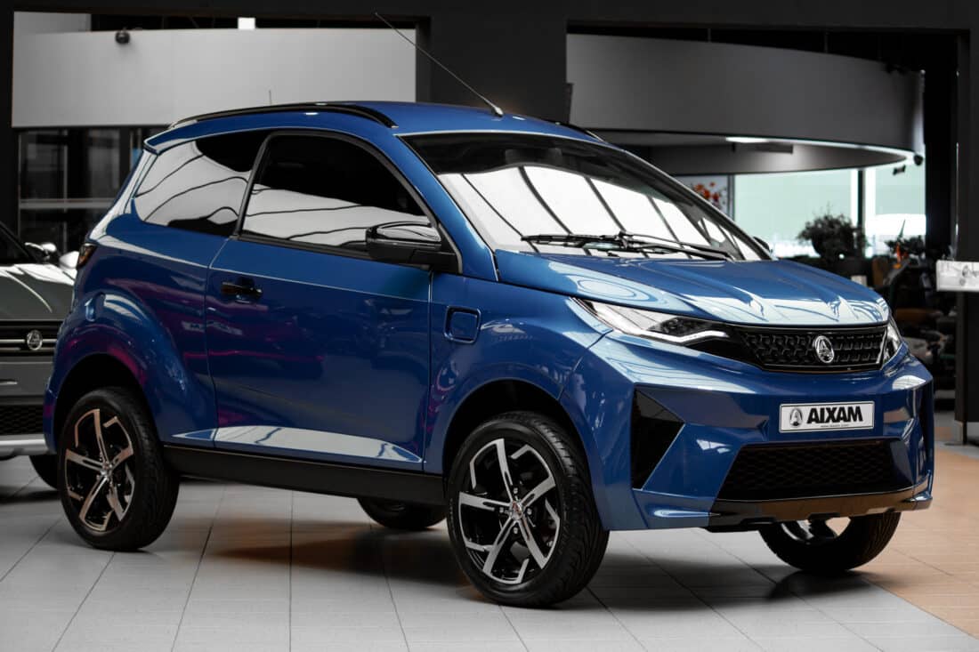 Aixam E Crossover Premium Ambition S10 2 2026 Brommobiel Occasion Saffier Blauw Aixam E Crossover Premium Ambition S10 2 2026 Brommobiel Occasion Saffier Blauw