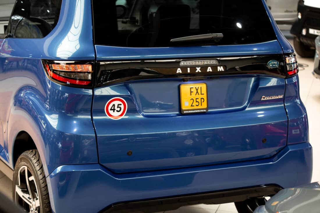 Aixam E Crossover Premium Ambition S10 2 2026 Brommobiel Occasion Saffier Blauw Aixam E Crossover Premium Ambition S10 2 2026 Brommobiel Occasion Saffier Blauw