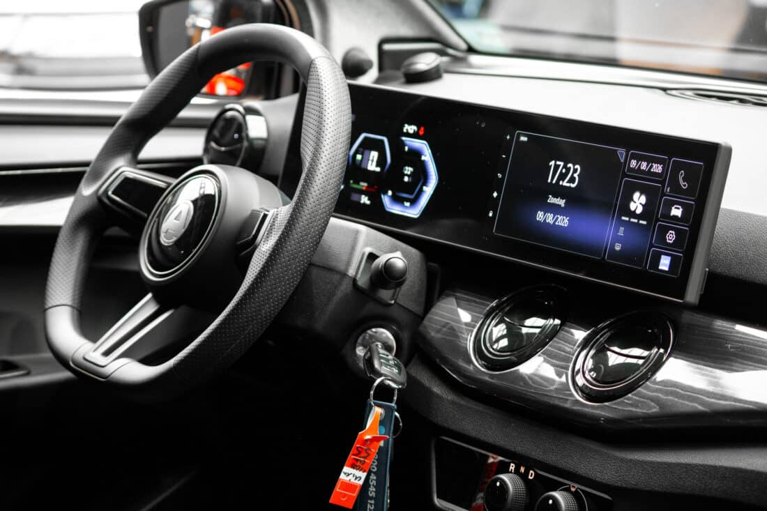 Aixam E Crossover Premium Ambition S10 2 2026 Brommobiel Occasion Saffier Blauw Aixam E Crossover Premium Ambition S10 2 2026 Brommobiel Occasion Saffier Blauw