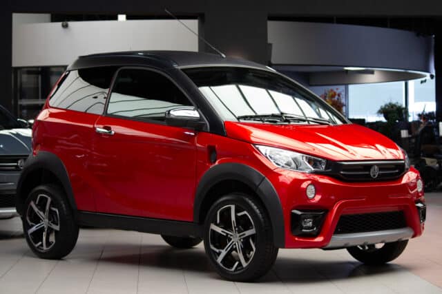 Aixam E Crossover Premium Emotion 2022 Elektrische Brommobiel Occasion Parelmoer Rood