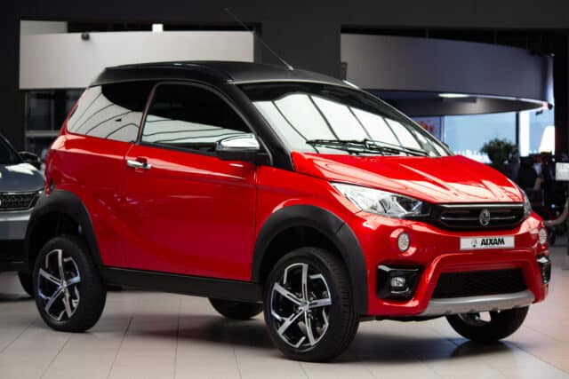 Aixam Crossover Premium Emotion 2023 Brommobiel Occasion Parelmoer Rood