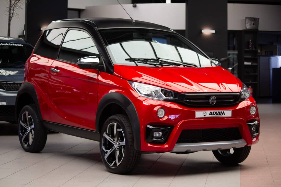 Aixam Crossover Premium Emotion 2023 Brommobiel Occasion Parelmoer Rood Aixam Crossover Premium Emotion 2023 Brommobiel Occasion Parelmoer Rood