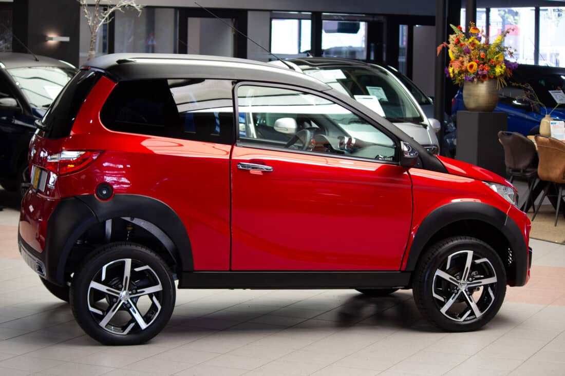 Aixam Crossover Premium Emotion 2023 Brommobiel Occasion Parelmoer Rood Aixam Crossover Premium Emotion 2023 Brommobiel Occasion Parelmoer Rood