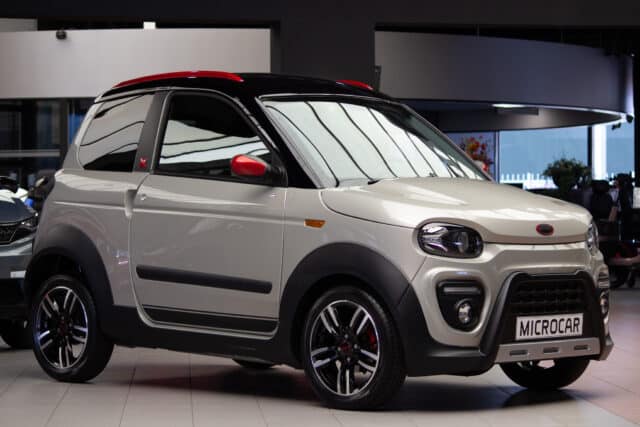 Microcar M Go 6 X Dci 2022 Brommobiel Occasion Desert Grey