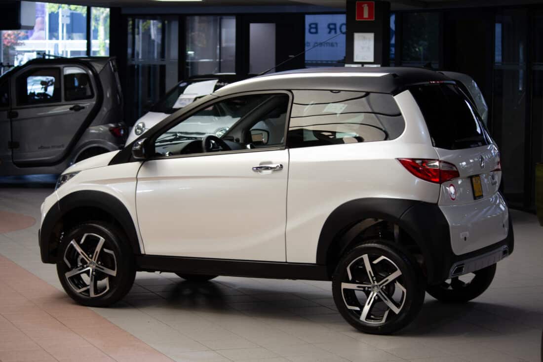 Aixam Crossover Premium Emotion 2022 Brommobiel Occasion Parelmoer Wit Aixam Crossover Premium Emotion 2022 Brommobiel Occasion Parelmoer Wit
