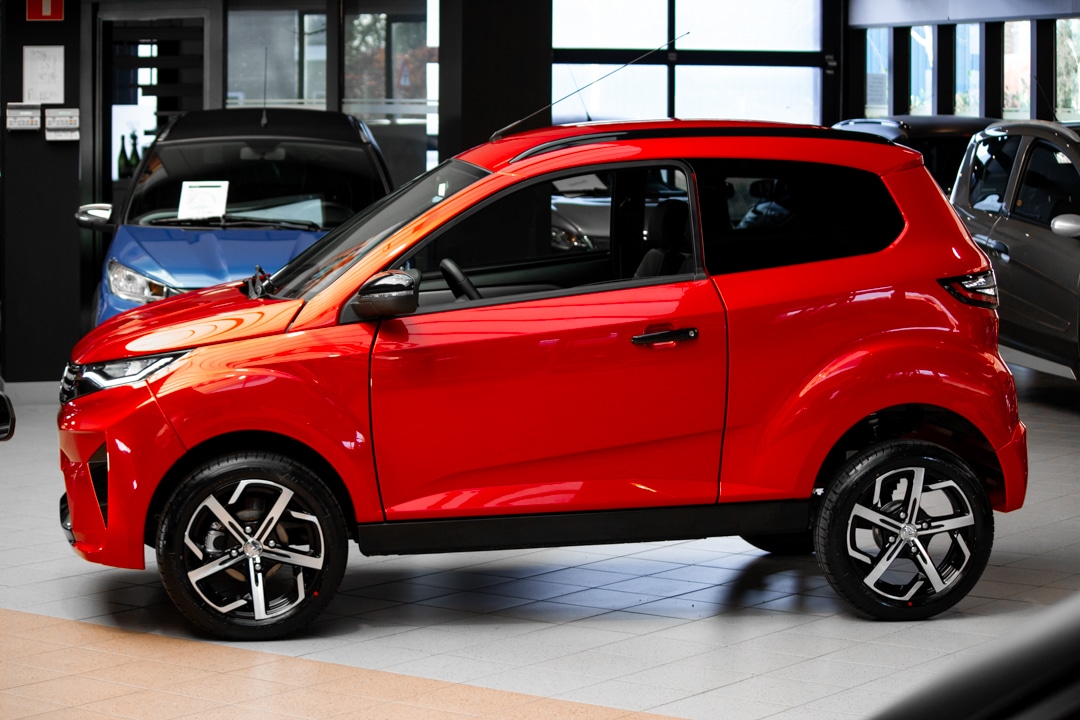 Aixam E Crossover Premium Ambition 2026 Brommobiel Elektrisch Nieuw S10 2 Parelmoer Rood