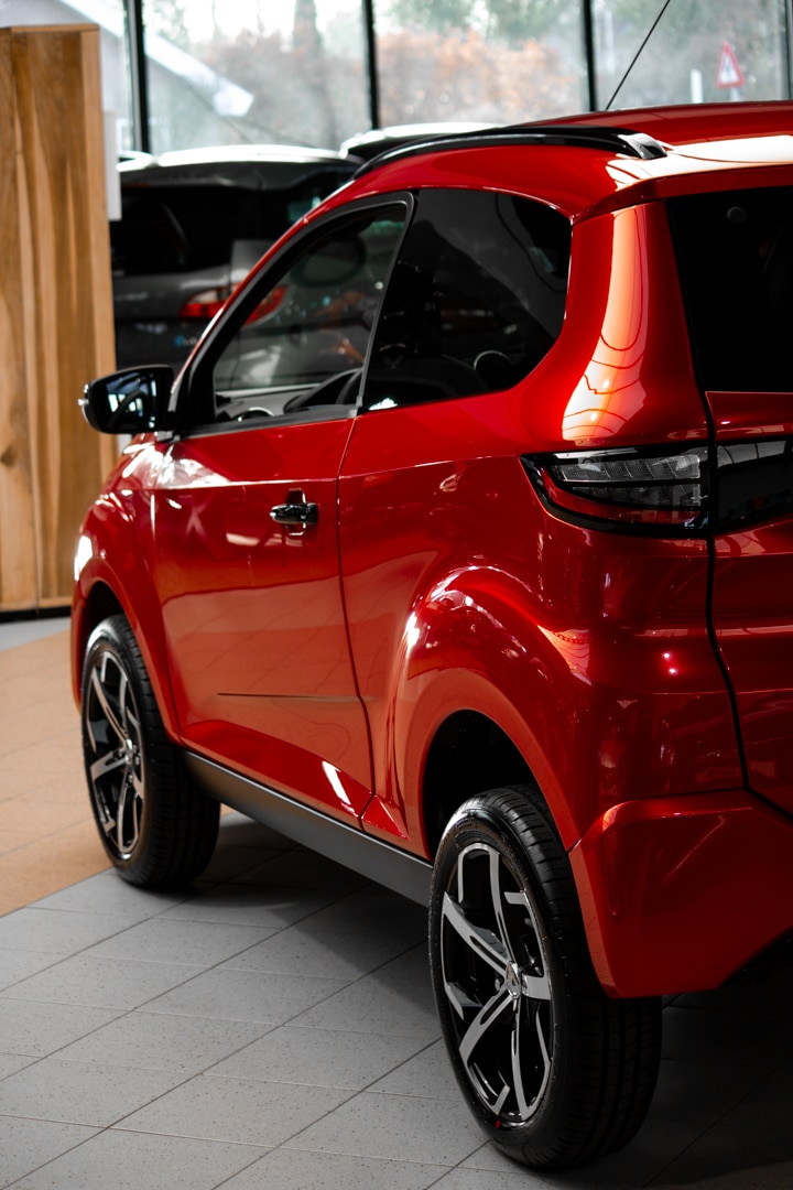 Aixam E Crossover Premium Ambition 2026 Brommobiel Elektrisch Nieuw S10 2 Parelmoer Rood
