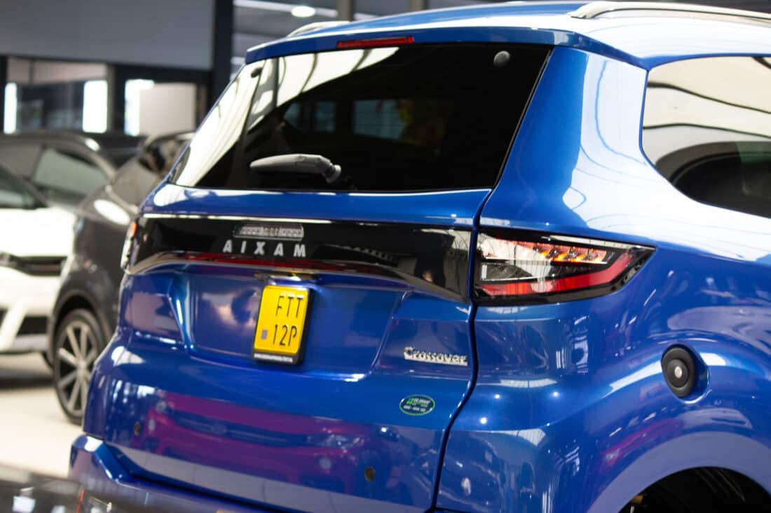 Aixam Crossover Premium Ambition E5 2025 Brommobiel Occasion Saffier Blauw Aixam Crossover Premium Ambition E5 2025 Brommobiel Occasion Saffier Blauw