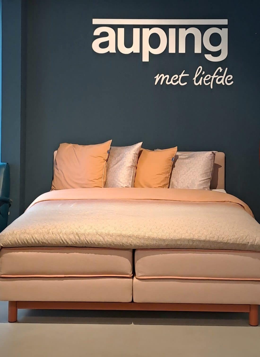 Showmodel Boxspring Tone