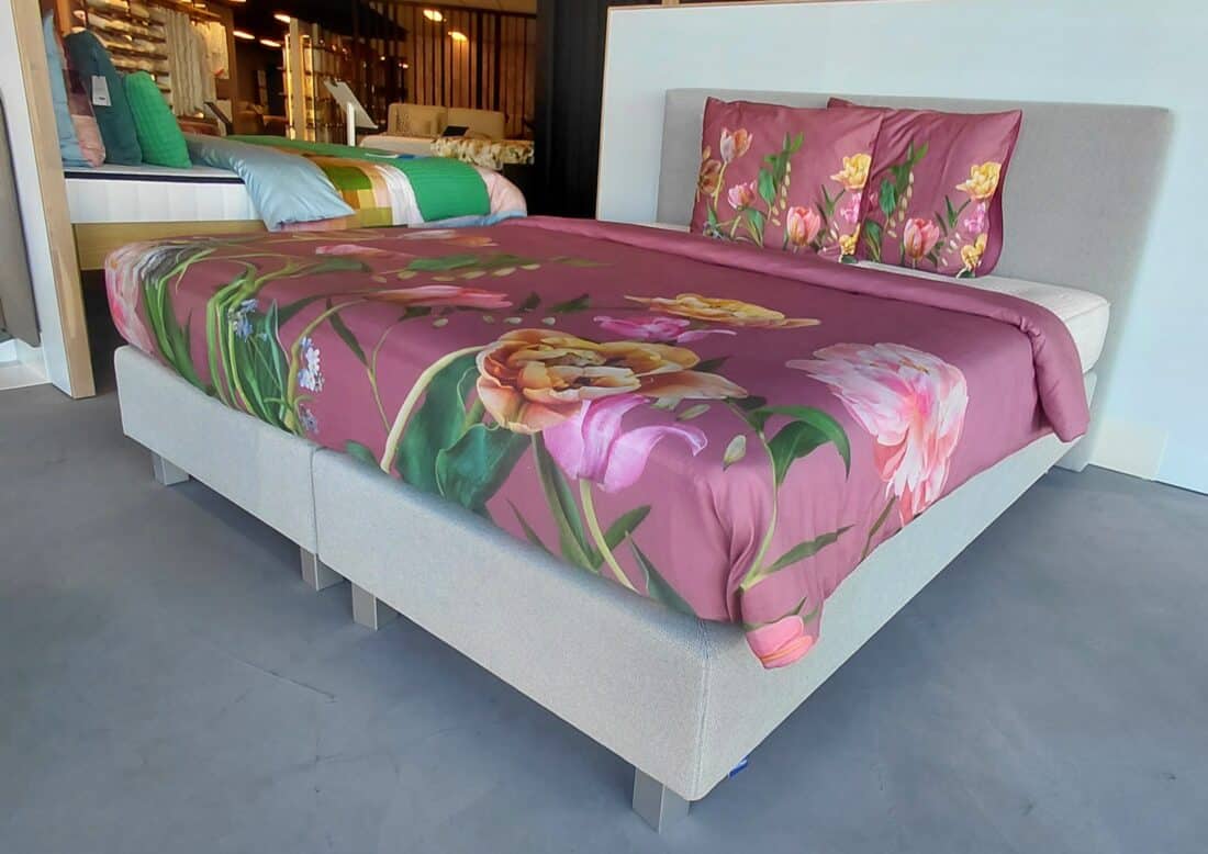 Showmodel Pullman Boxspring Ottawa