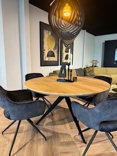Showroommodel Eettafel Lauri