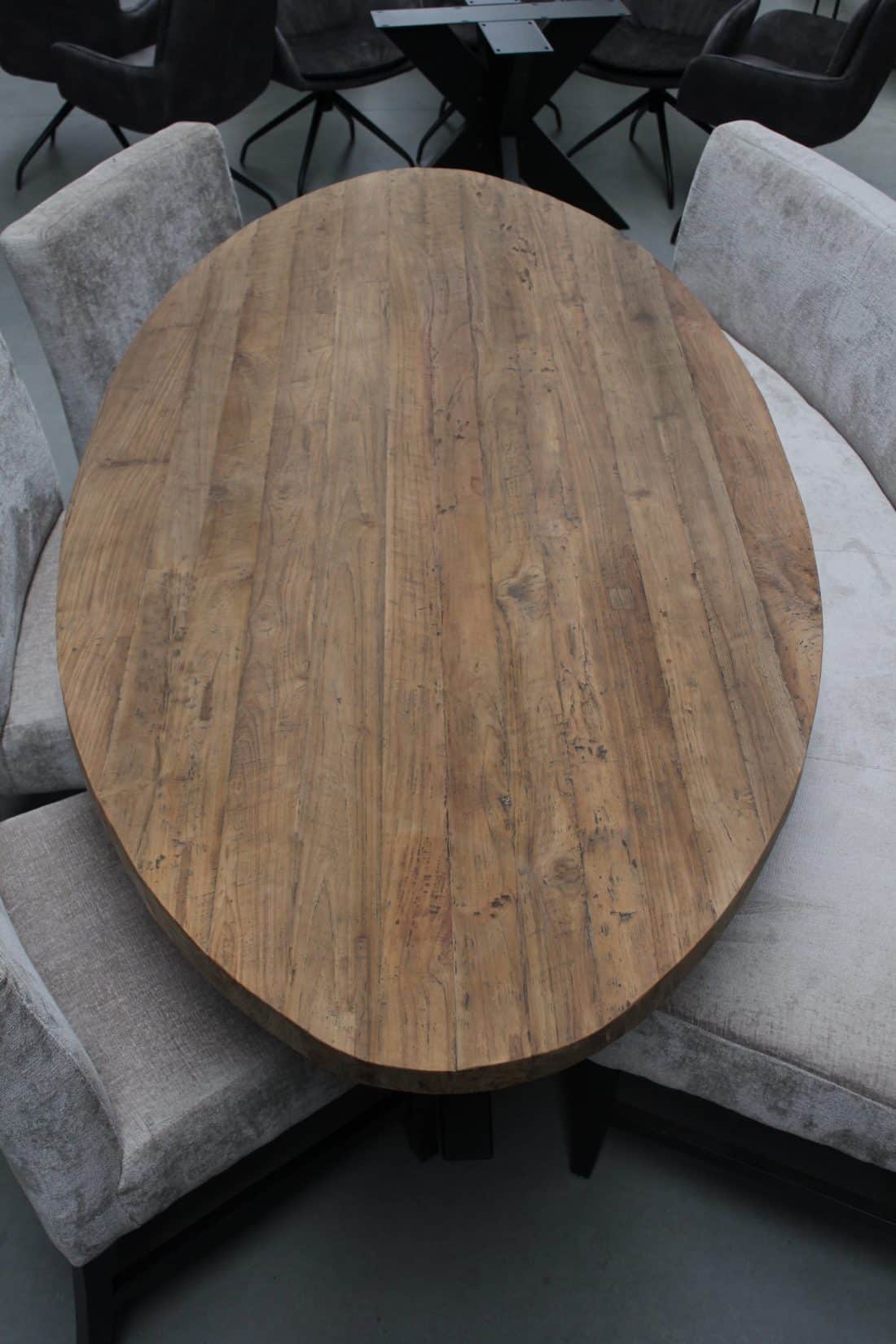 Ovale houten tafel 240x120 cm