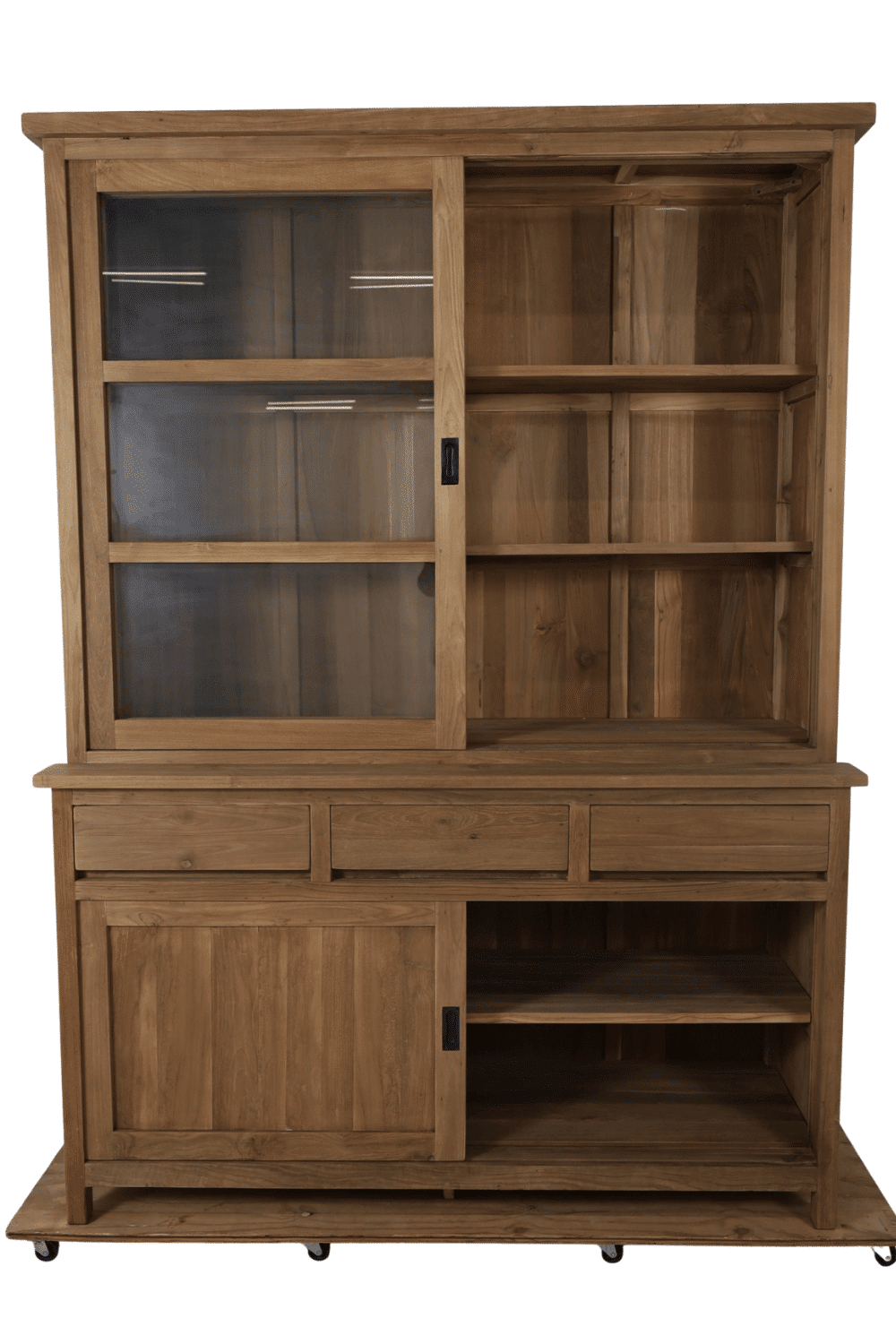 Teak houten vitrinekast met schuifdeuren en greep loze lades 160 cm