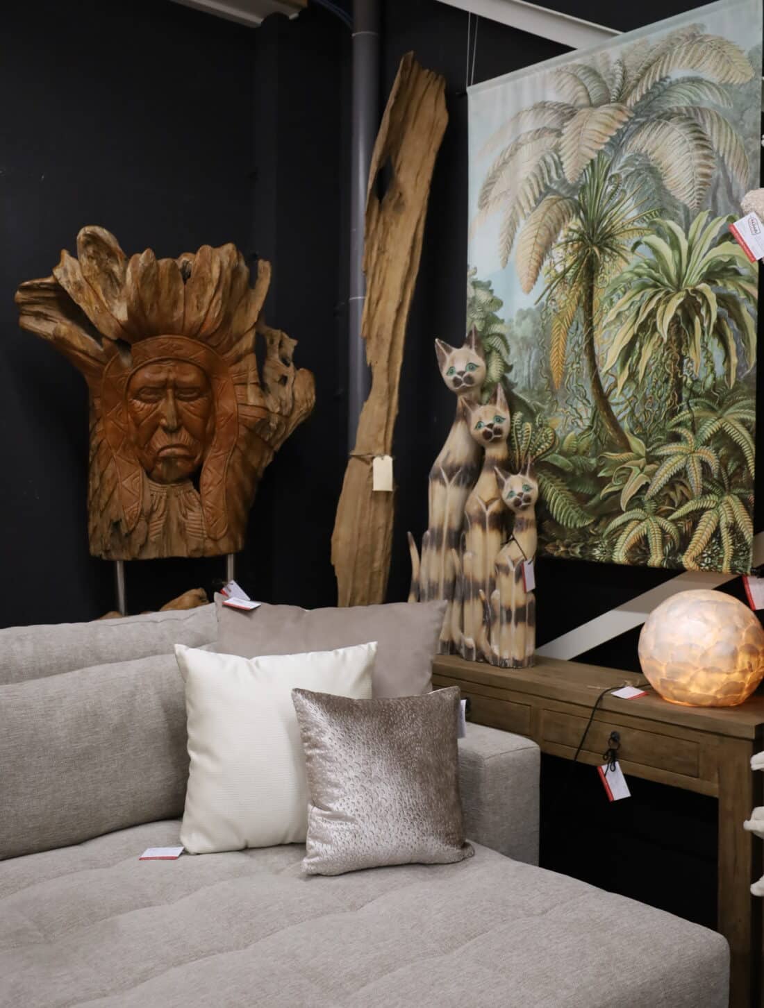 teak houten Beeld van een indiaan uitgesneden met de hand