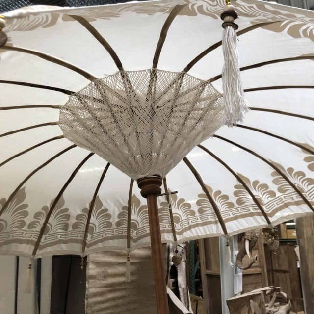 Parasols 6 E1649835550346