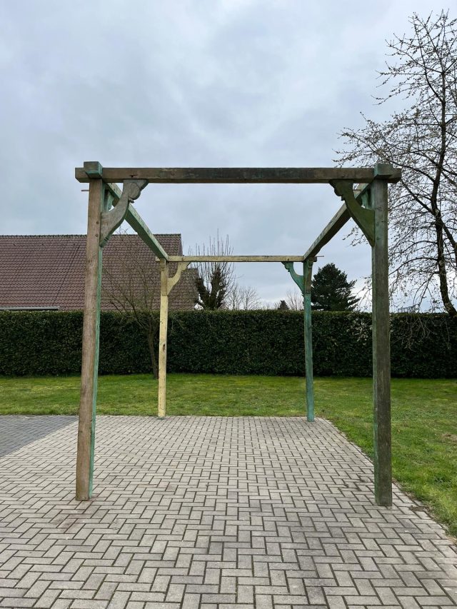 oude teakhouten pergola