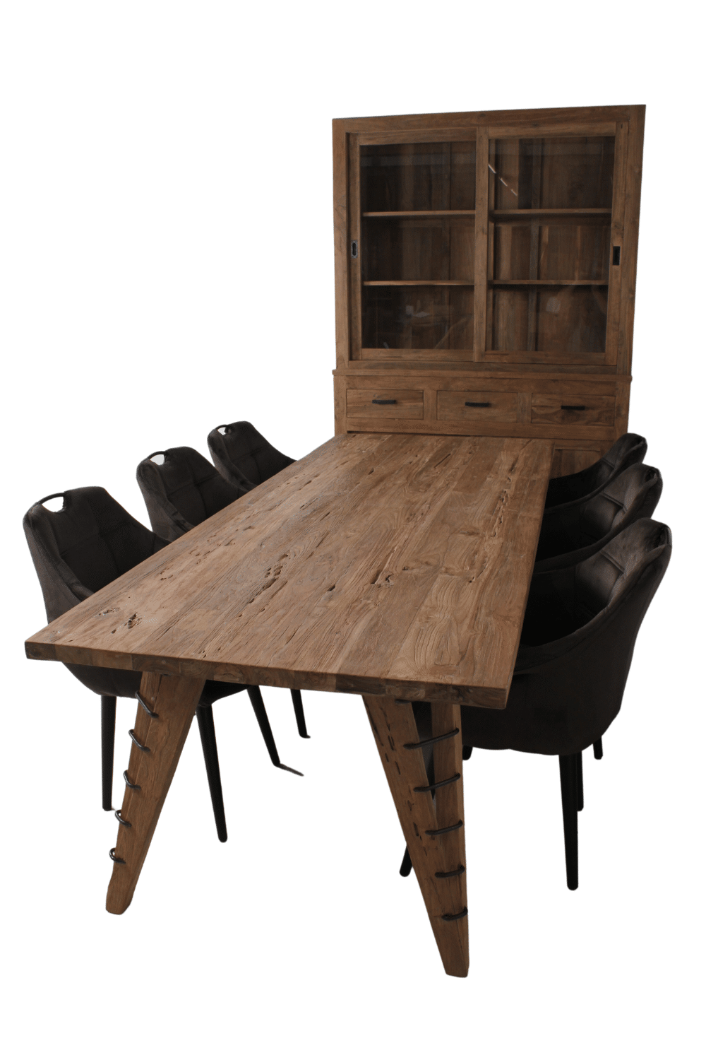 Eetkamertafel vitrine kast en eetkamerstoelen