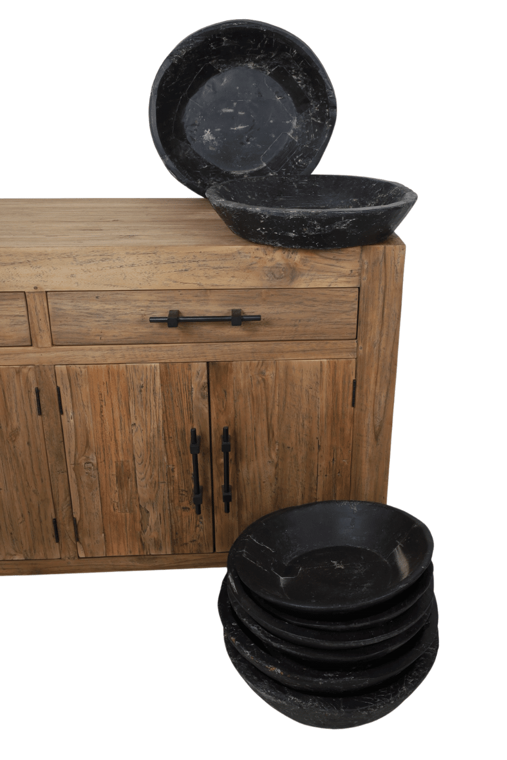 Stoere zwarte oude houten schalen