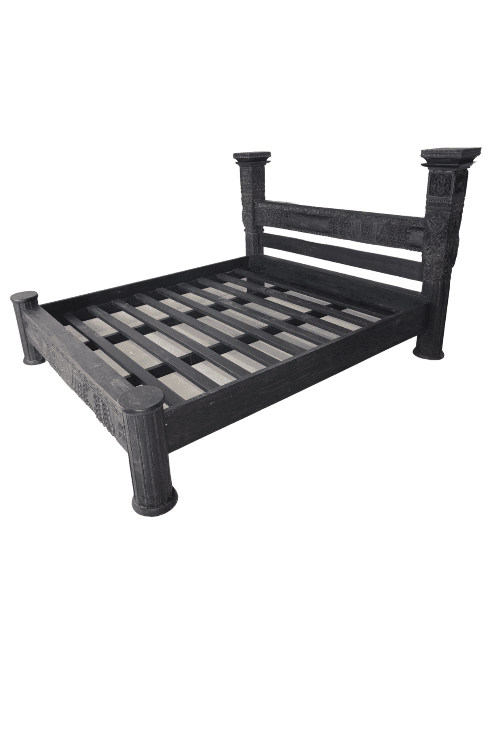 zwart oud Indisch Indiase bed uniek charmant houten bed