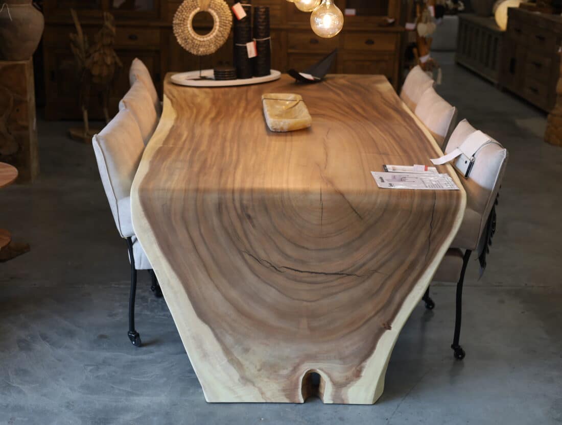 Suar boomstam tafel waterval model uit een stuk