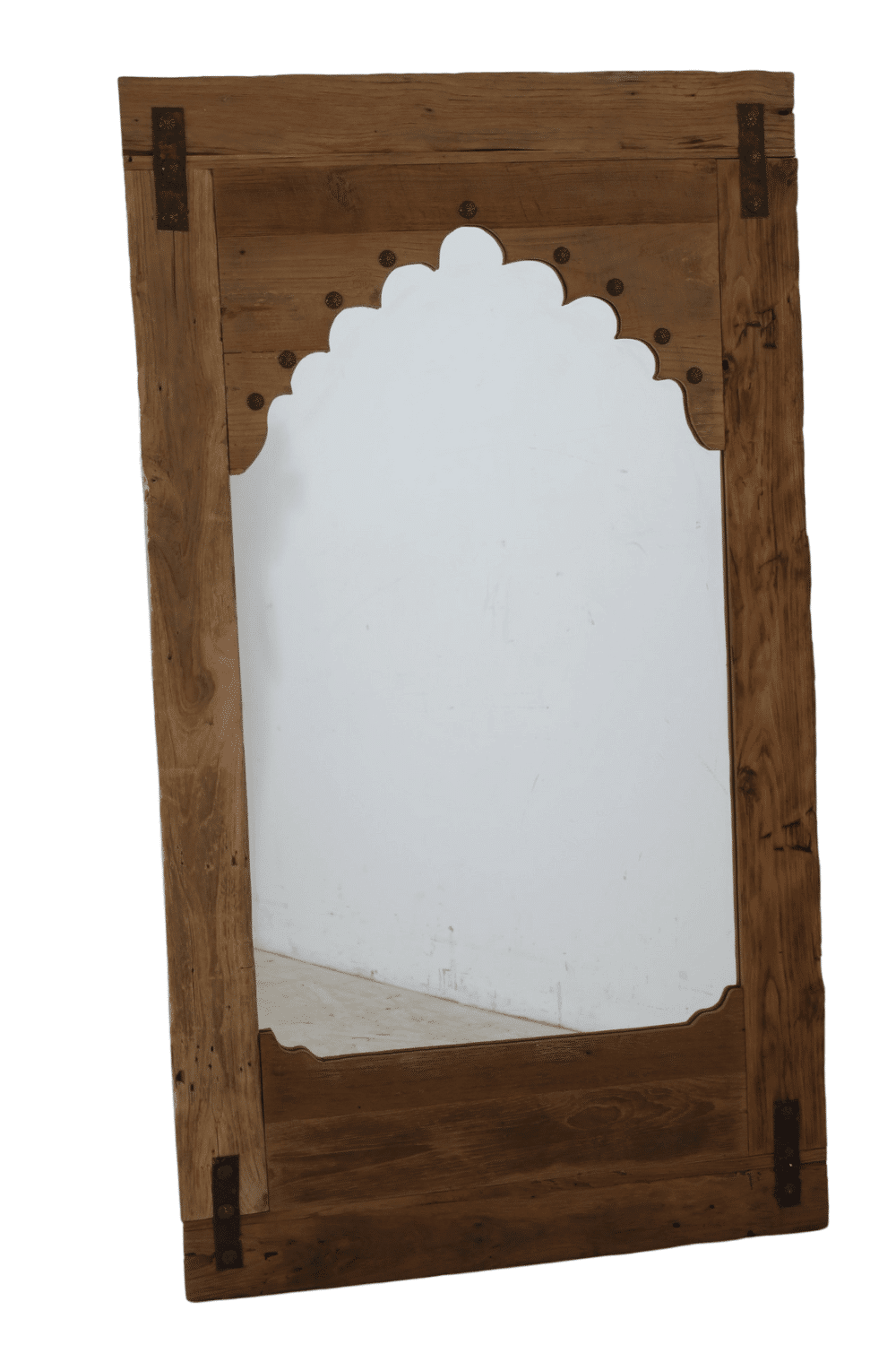 Indische oud teak houten spiegel met metaal deur vorm met boog 77x138cm
