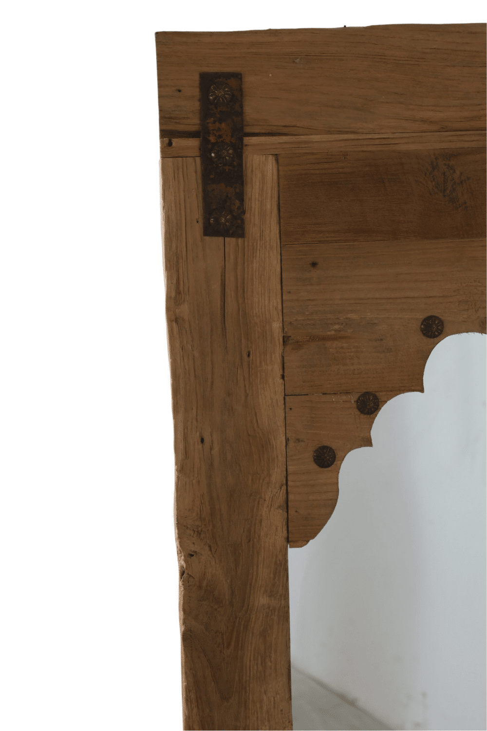 Indische oud teak houten spiegel met metaal deur vorm met boog 77x138cm