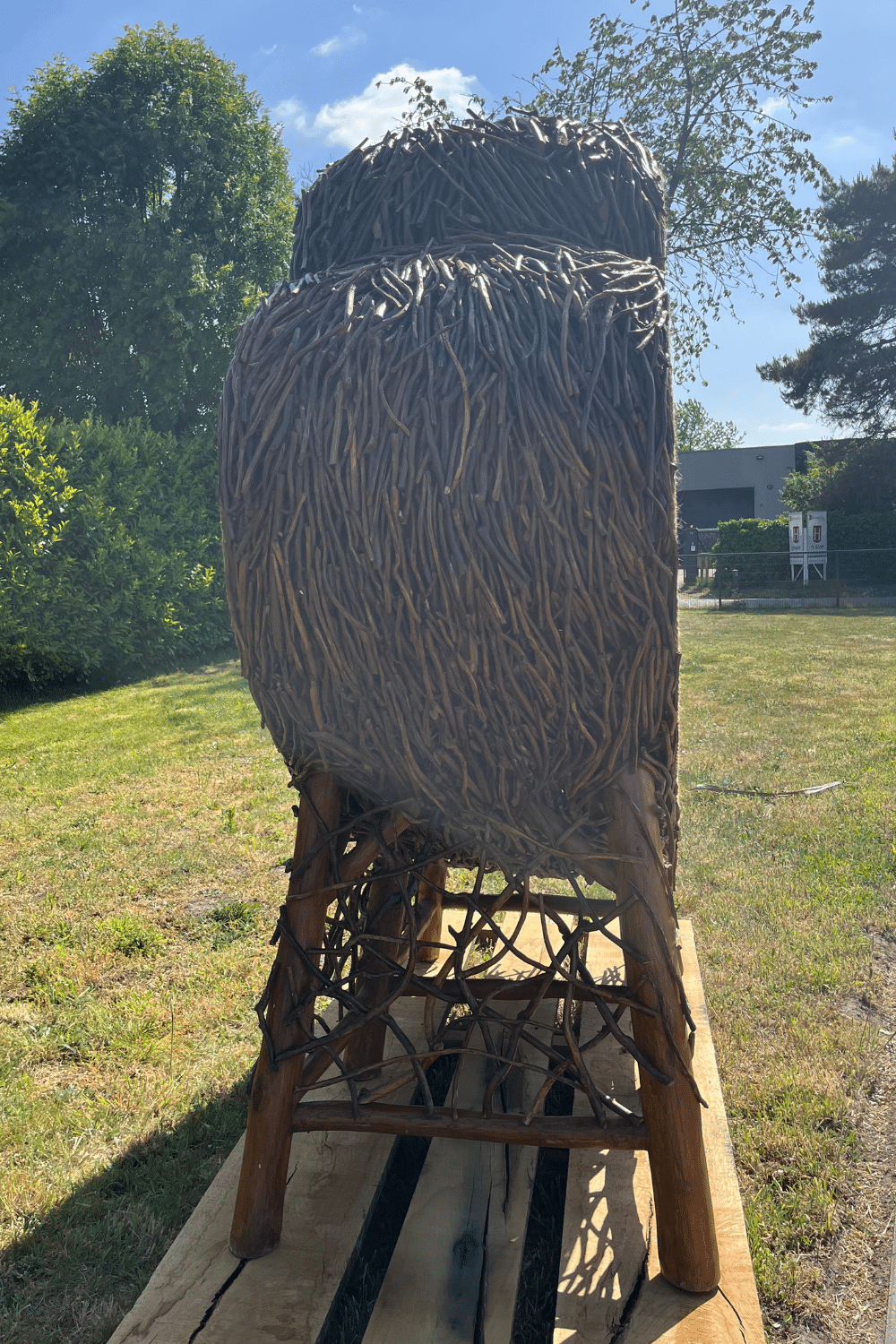 Beeld van een hart voor i de tuin, ideaal als foto booth als ligbed leuk bij het zwembad. houten hart voor in de tuin