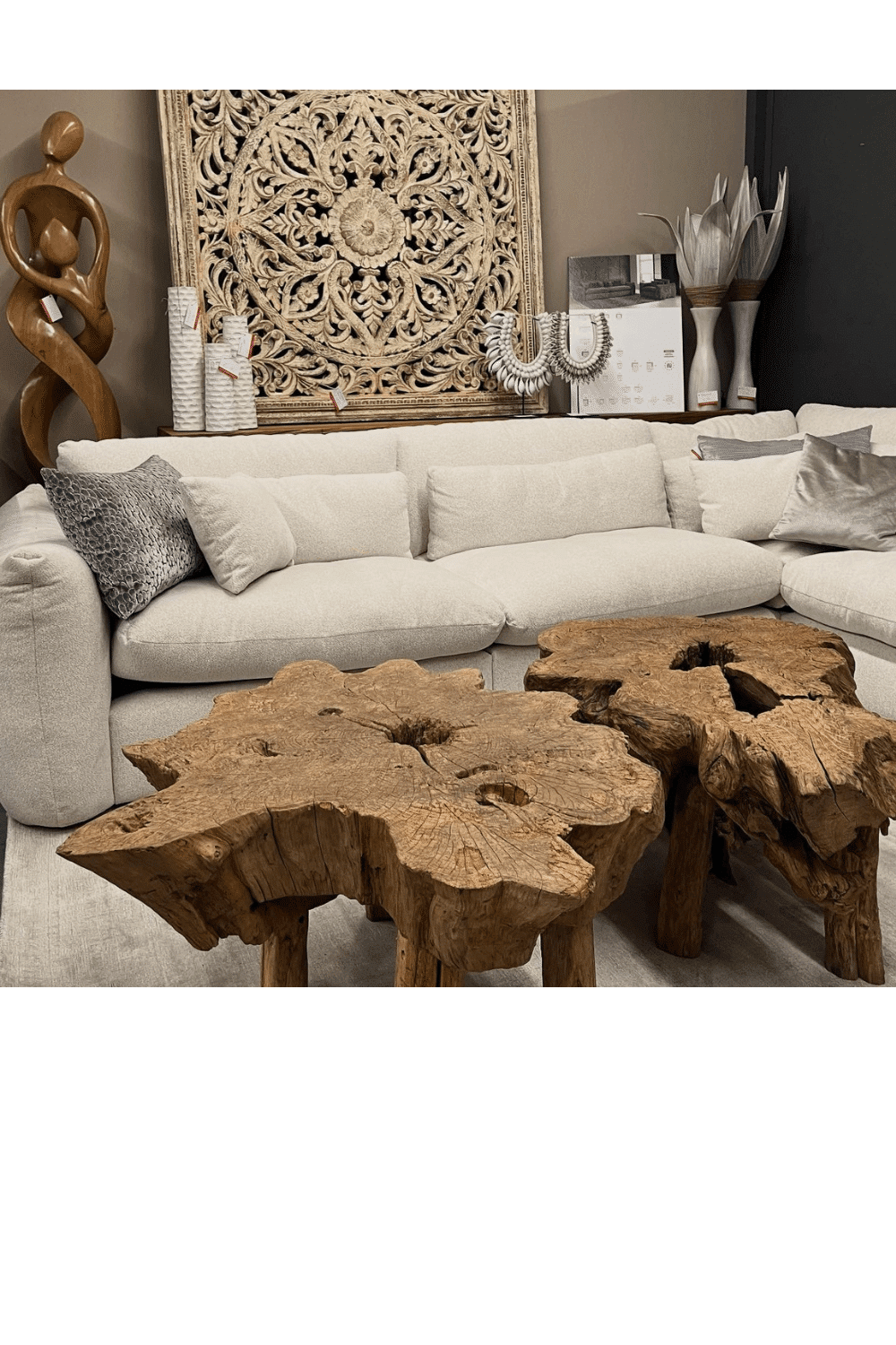 stoere robuuste grove houten salontafel